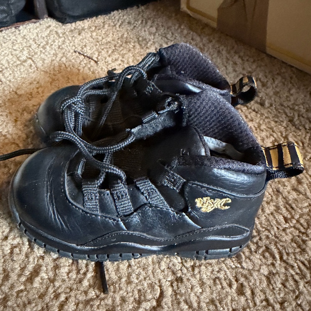 Nike Air Jordan 10 Retro BT NYC (2016) TODDLERS Shoes Black Gold Size 4 C